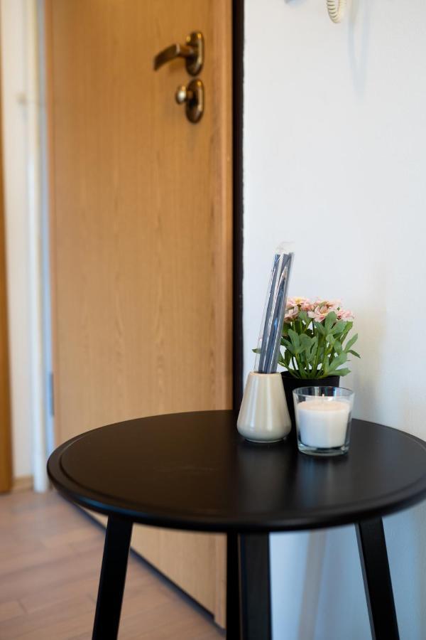 Super Petrova Apartment Zagreb Buitenkant foto